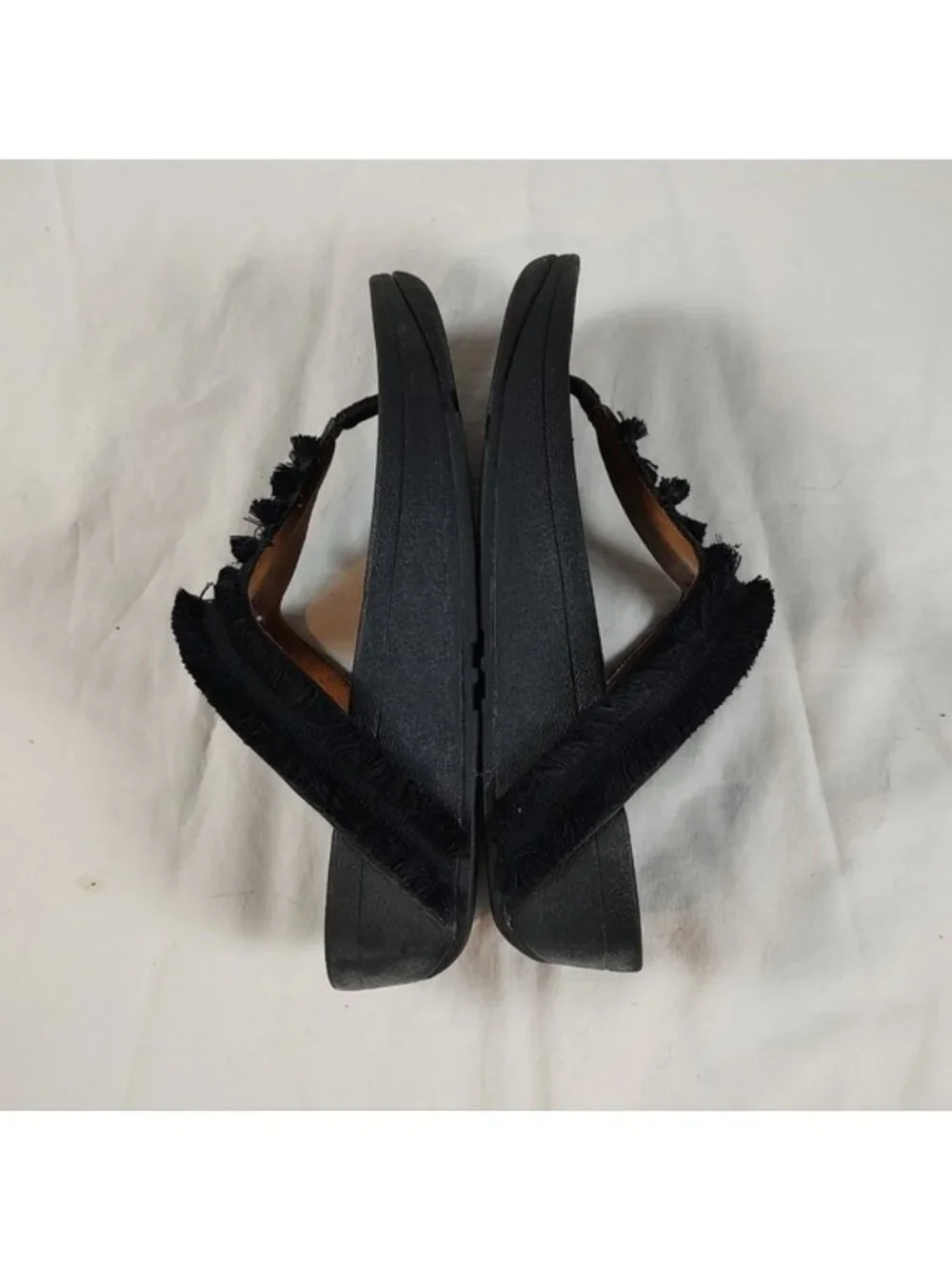 FitFlop Lottie Fringe Thong Sandals 8 Black